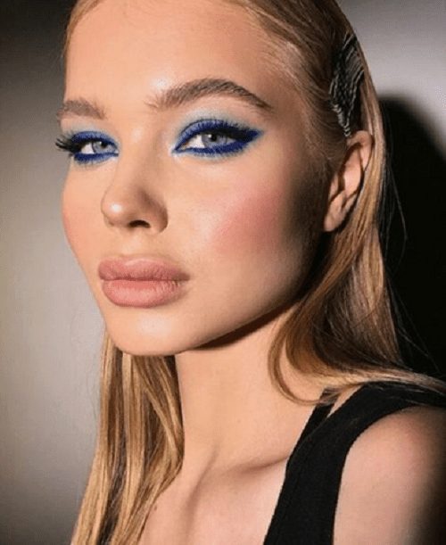 Maquiagem azul: 45 ideias de famosas e anônimas